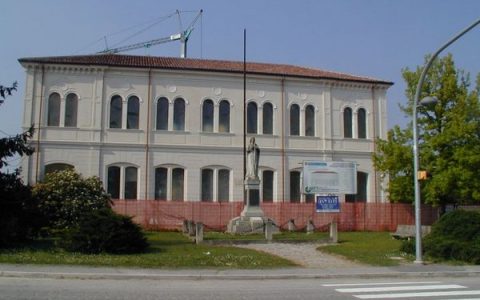 Baruchella (RO) - Palazzo Comunale (ex Scuole)